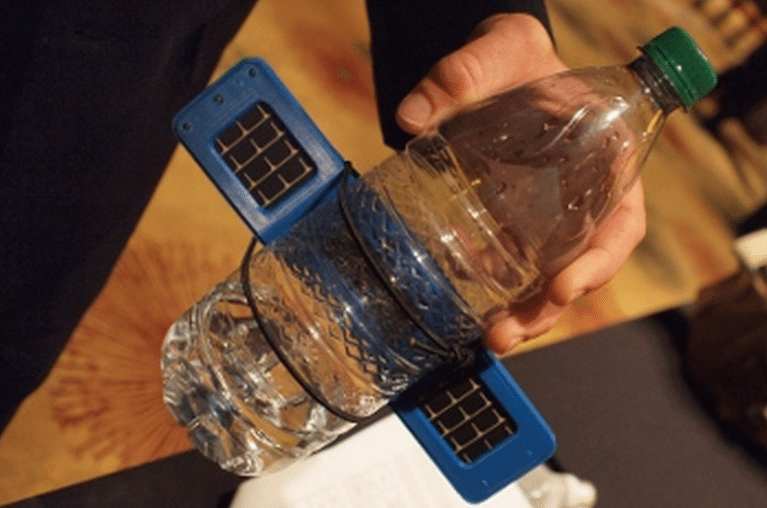 Solar water disinfection indicator