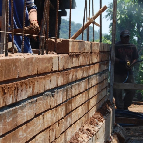 Brick, Blocks, and Rock Builders