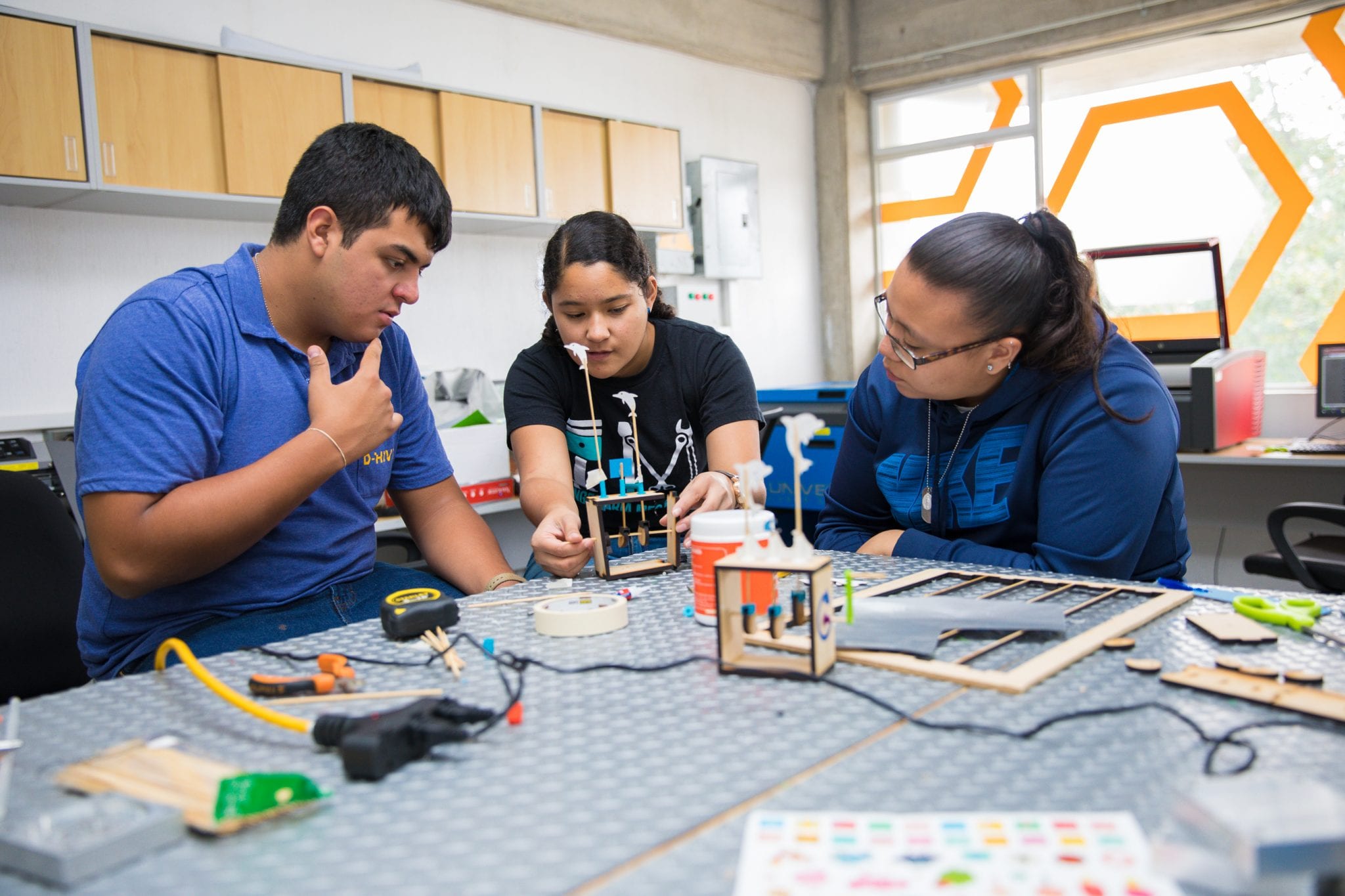 E4C's Research Fellow Mayari Pérez Creates Makerspaces in Guatemala ...
